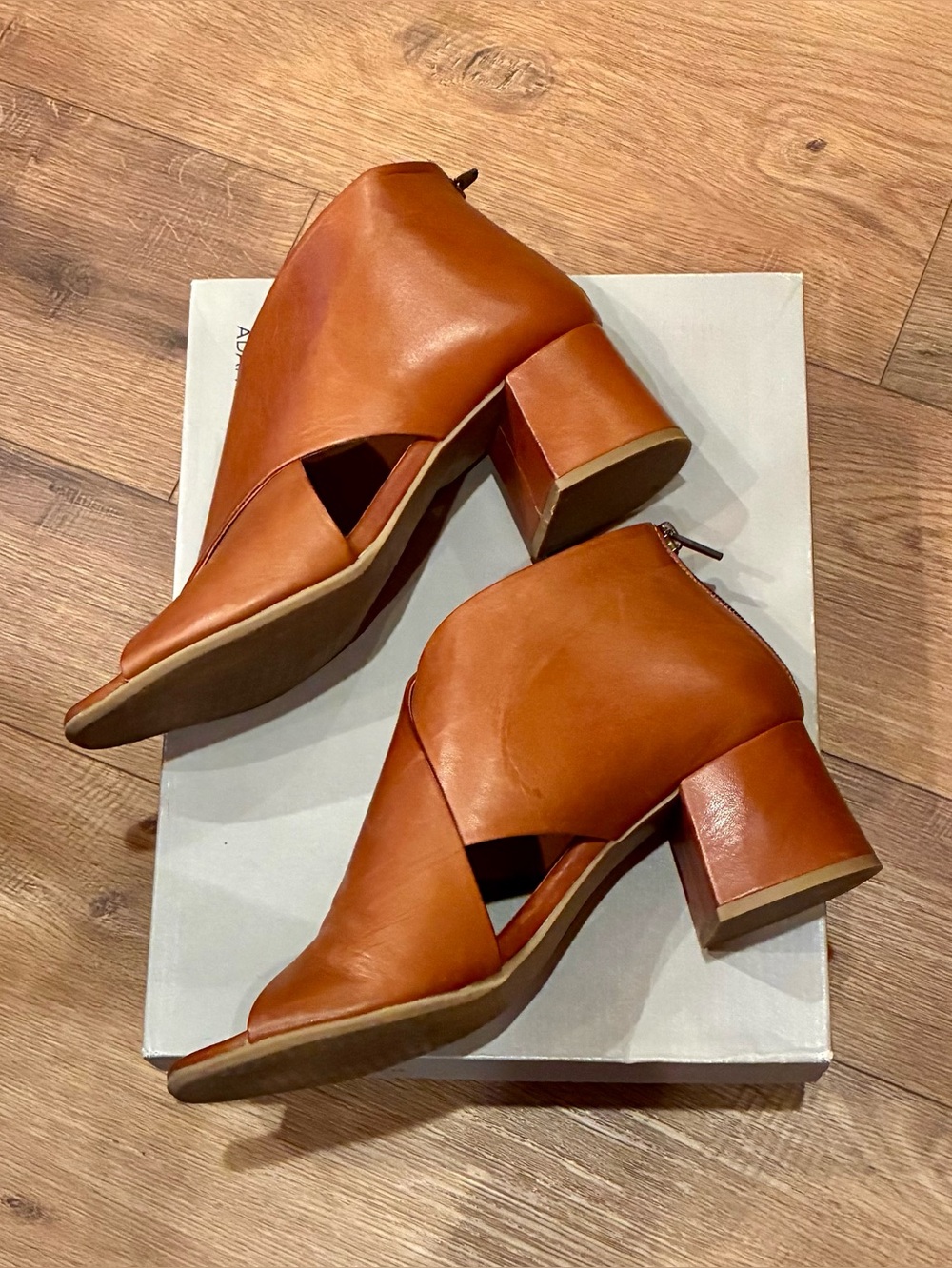 Miz Mooz Caramel Tan Leather Peep-Toe Block Heel Zip Back Booties size 41